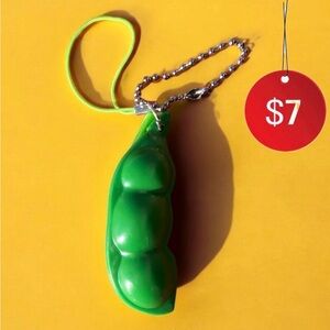 New🌱 Cute Edamame Pea Stress Relief Toy Keychain Squeeze Away Anxiety & Tension